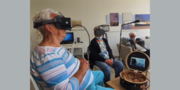 Un casque de réalité virtuelle pour faire voyager les seniors
